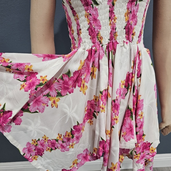Nwt HULA HULA Hawaiian White Floral Smock Handkerchief Hem Mini Dress OSFM - Picture 3 of 10